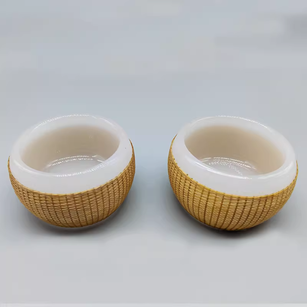 ガラスのティーカップ